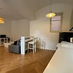 Cozy Prague Apartment In The City Center