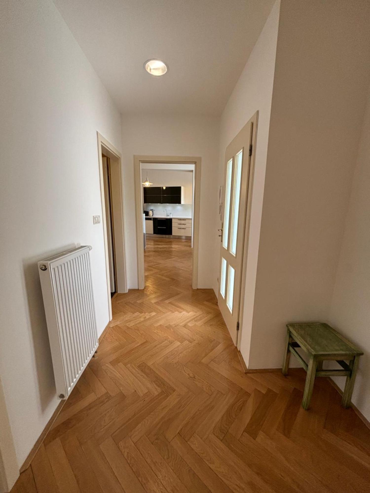 Cozy In The City Center Apartment