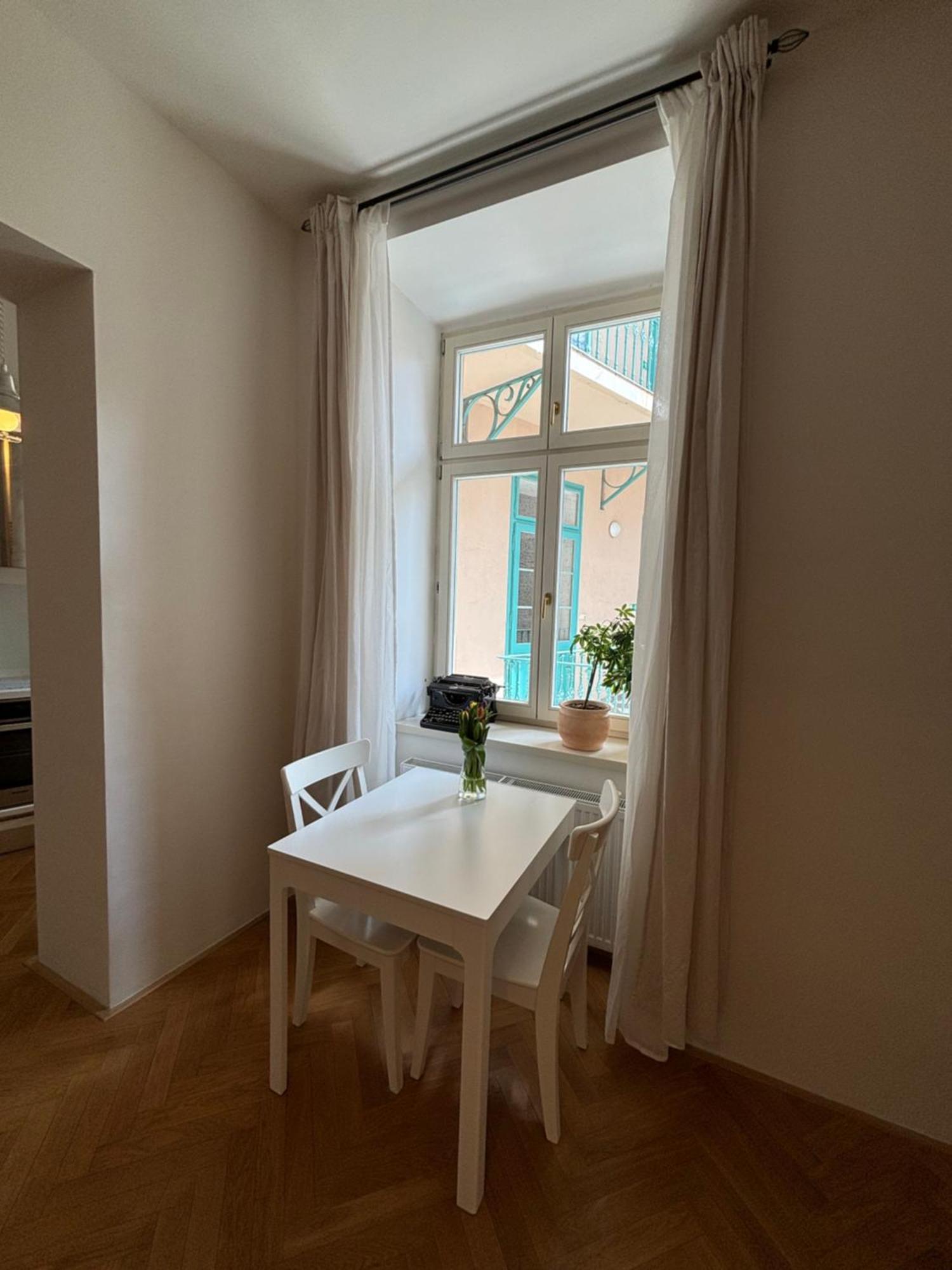 Apartment Cozy In The City Center Prague